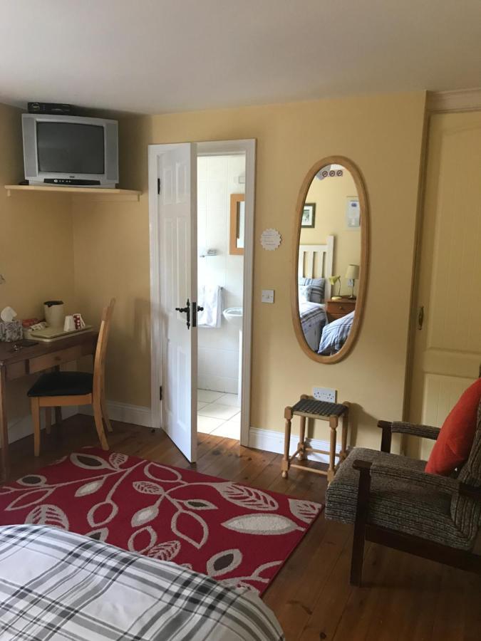 Teac Seain Bar & Bnb Anascaul Exterior foto