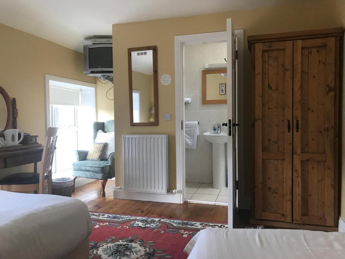 Teac Seain Bar & Bnb Anascaul Exterior foto