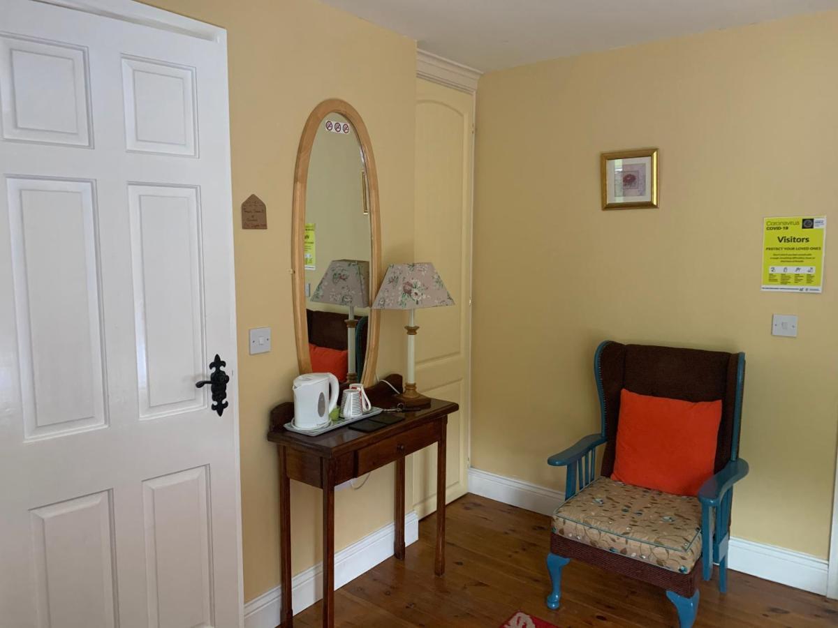 Teac Seain Bar & Bnb Anascaul Exterior foto