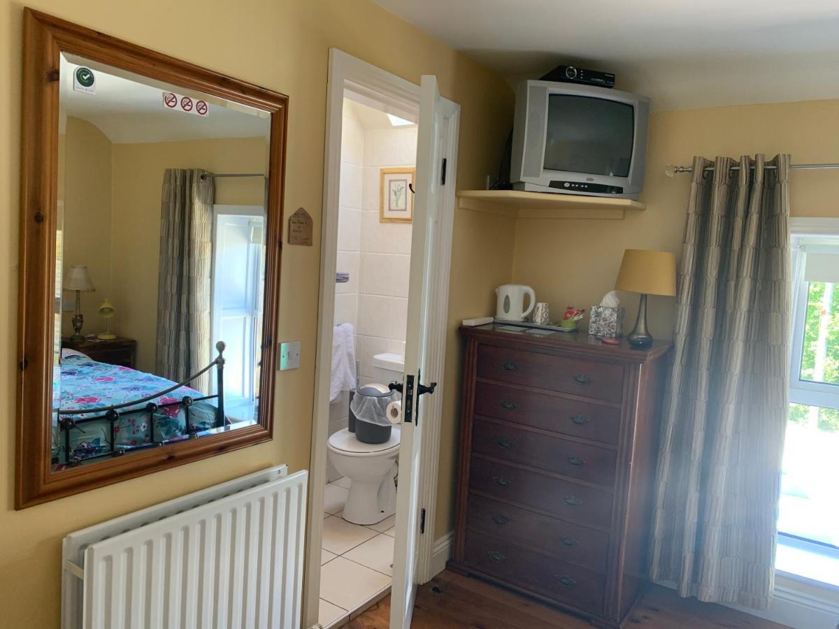 Teac Seain Bar & Bnb Anascaul Exterior foto
